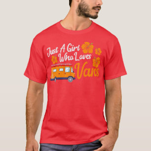 Girl Travelling Rv Camper Mobile Home Trip Van Lif T-Shirt