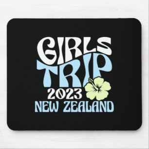 Girls Trip 2023 New Zealand Beach Destination Retr Mouse Pad