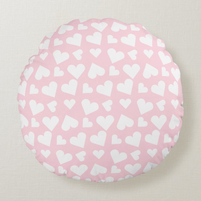 Girly Heart Pattern Pink White Round Pillow (Front)