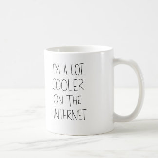 Glacière sur la tasse d'Internet