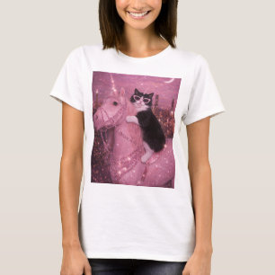 Glamorous Unicorn Cat Under Sparkling City         T-Shirt