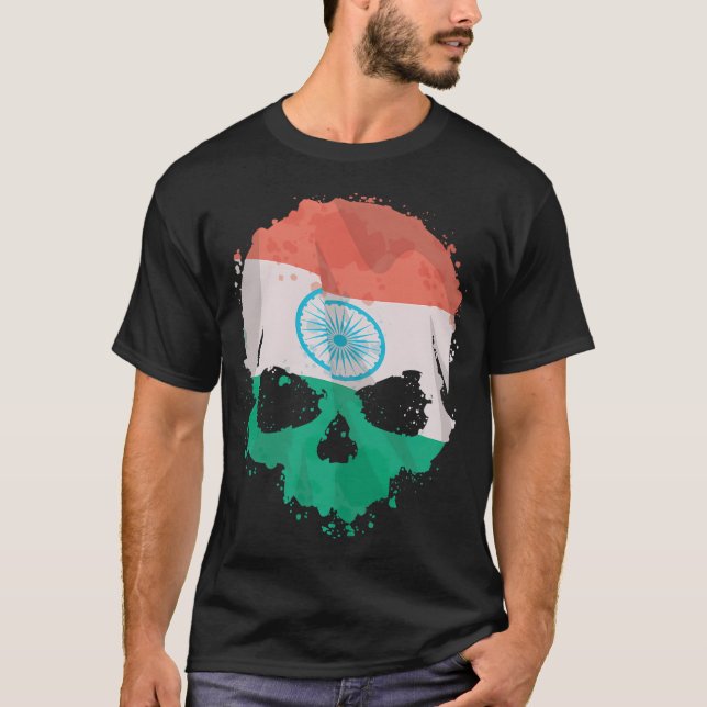 Glitch skulls. T-Shirt (Front)