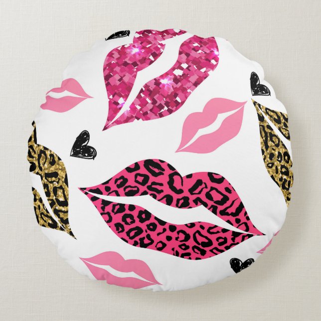 Glittering Lips: Leopard Fashion Pattern Round Pillow (Front)