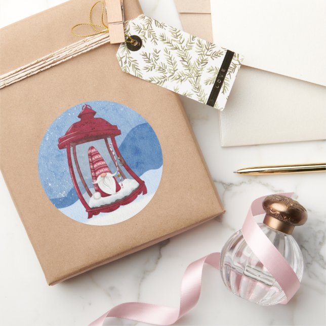 Gnome de Noël dans un autocollant à lanterne (Cadeaux)