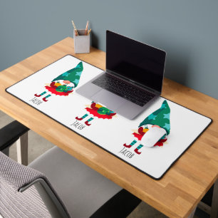 Gnome de Noël mignonne avec ornements de Noël