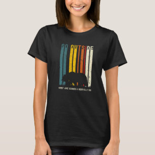 Go Outside Worst Case Scenario A Bear Kills You    T-Shirt