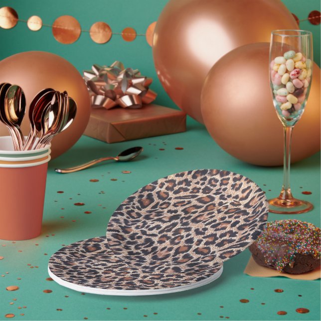 Go Wild! Jungle party paper plates! Plate (Multi)