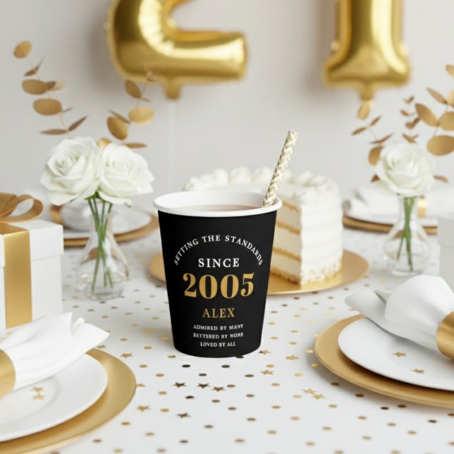 Gobelets En Papier 21st Birthday Name 2005 Black Gold Elegant Chic (2005 paper cup. White and gold background.)