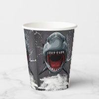 Anniversaire des requins, Attaque des requins,