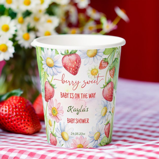 Gobelets En Papier Baby shower de fraise douce Berry imprimé (Berry sweet summer daisy garden strawberry baby shower printed paper cups personalized table decor)