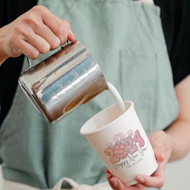 Gobelets En Papier Bonne année 2024 Typographie rétro (Créateur téléchargé)