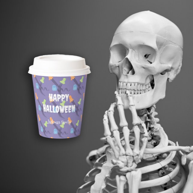 Gobelets En Papier Des fantômes amusants sur le lilas. Halloween pers (Funny ghosts on lilac. Customizable Halloween Paper Cups)