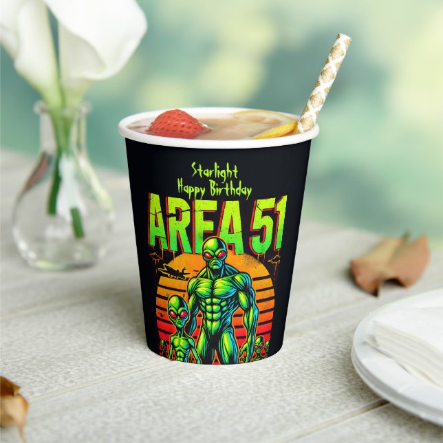 Gobelets En Papier Des OVNI lumineux se détachent sur la zone 51 (Insitu)