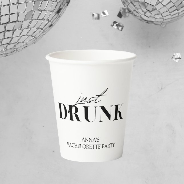 Gobelets En Papier Drunk in Love | Juste ivre Bachelorette (Créateur téléchargé)
