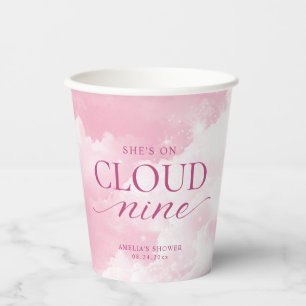 Gobelets En Papier Elle est sur un nuage rose numéro neuf pour une Ba