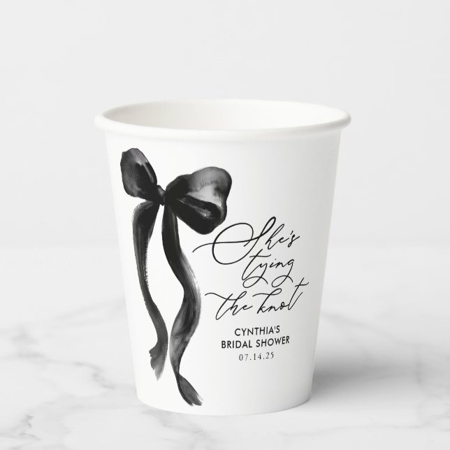 Gobelets En Papier Fête de mariage de Black Bow She's Tying the Knot (Recto)