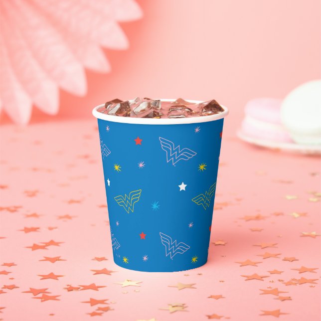 Gobelets En Papier Logo de Wonder Woman et étoiles motif bleu (Insitu)