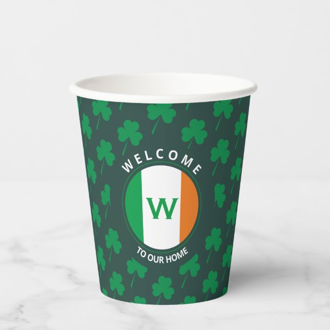 Gobelets En Papier Nom moderne Monogram Irish Flag Shamrock (Recto)