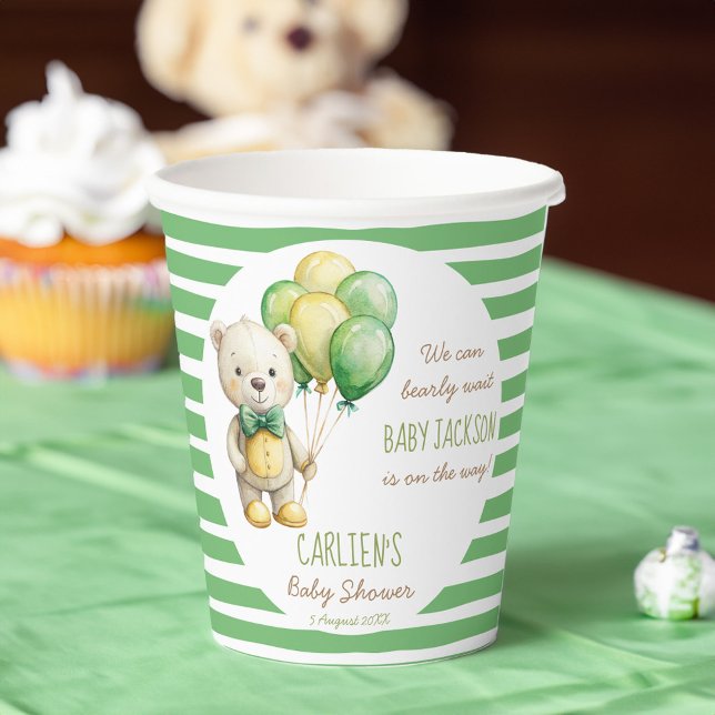 Gobelets En Papier On peut attendre le baby shower d'ours en peluche  (We can bearly wait cute sage green teddy bear baby shower personalized monogram printed paper cups)