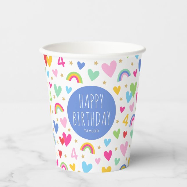 Gobelets En Papier Rainbow Hearts 4th Birthday Party Nom personnalisé (Recto)