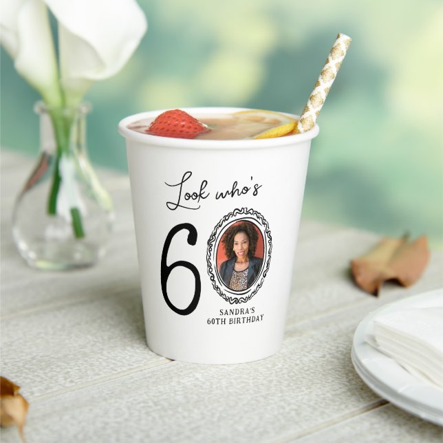 Gobelets En Papier Regarde qui a 60 ans ! Photo 60e anniversaire (Insitu)