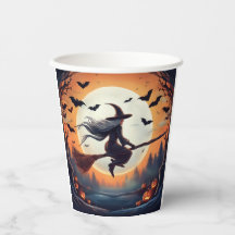 Sorcière sur un Broomstick au clair de lune avec c