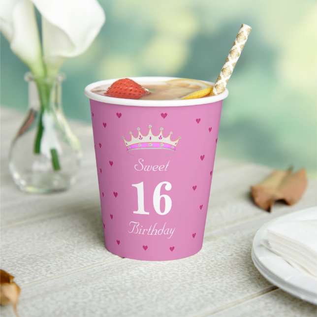 Gobelets En Papier Sweet 16 Anniversaire sur des tasses de papier Ros (Insitu)
