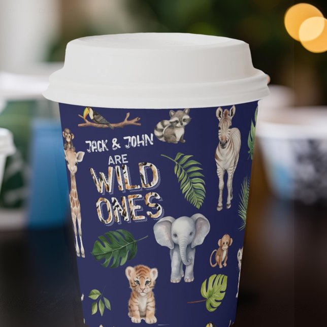 Gobelets En Papier Twins wild one, bleu marine Jungle animaux thème (Twins navy blue wild one, safari animals, baby boys birthday paper cups.)