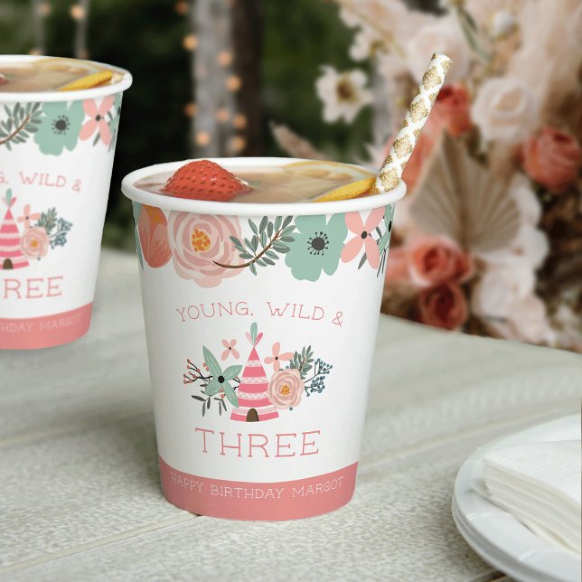 Gobelets En Papier Young, Wild & Three Personnalisé Premier Anniversa (Créateur téléchargé)