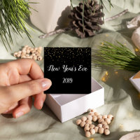 Gold Confetti on Black New Years Eve Party Napkins