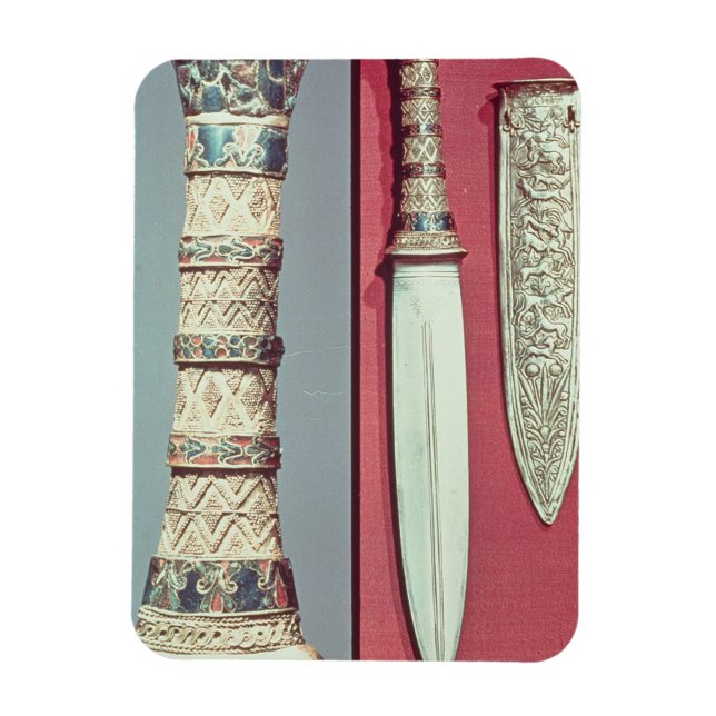 Gold dagger and sheath, Tutankhamun treasure, c.13 Magnet (Vertical)