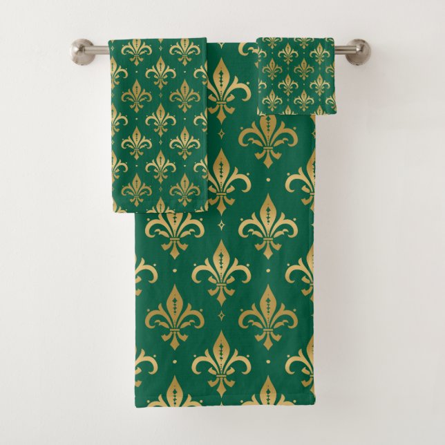 Gold fleur-de-lis seamless pattern on green bath towel set (Insitu)