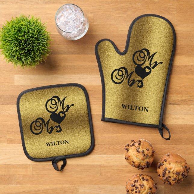 Gold Glitter Mr. & Mrs. Hearts Monogram wedding  Oven Mitt & Pot Holder Set (Top Down)