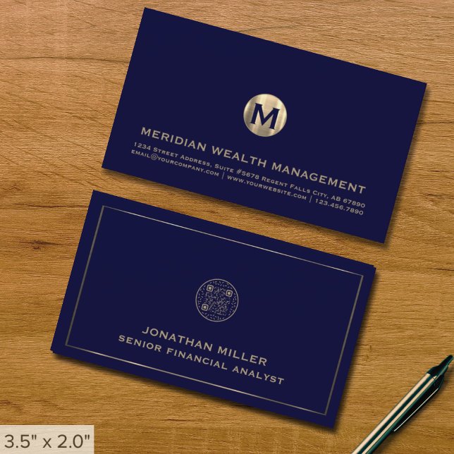 Gold Monogram Financial Carte de visite QR Code (Créateur téléchargé)