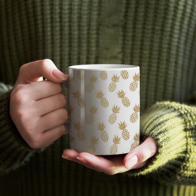 Gold Pineapple Pattern Coffee Mug (Gold Pineapple Pattern Mug)