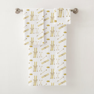 Gold Skis And Poles   Retro Ski Pattern  Bath Towel Set