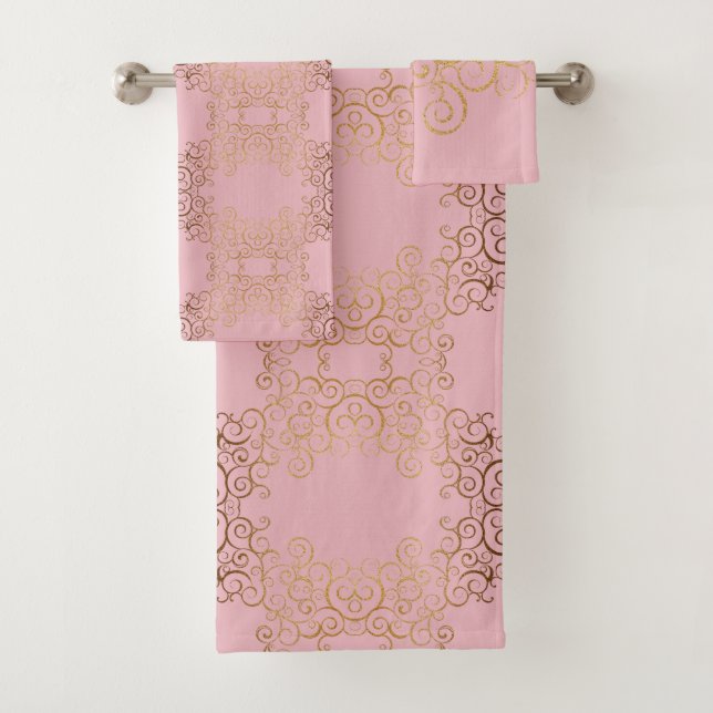 Gold Swirls Arabesque Bath Towel Set (Insitu)