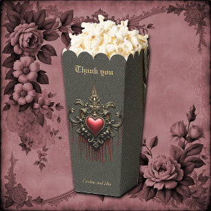 Golden accents, red roses, and a heart: favor box