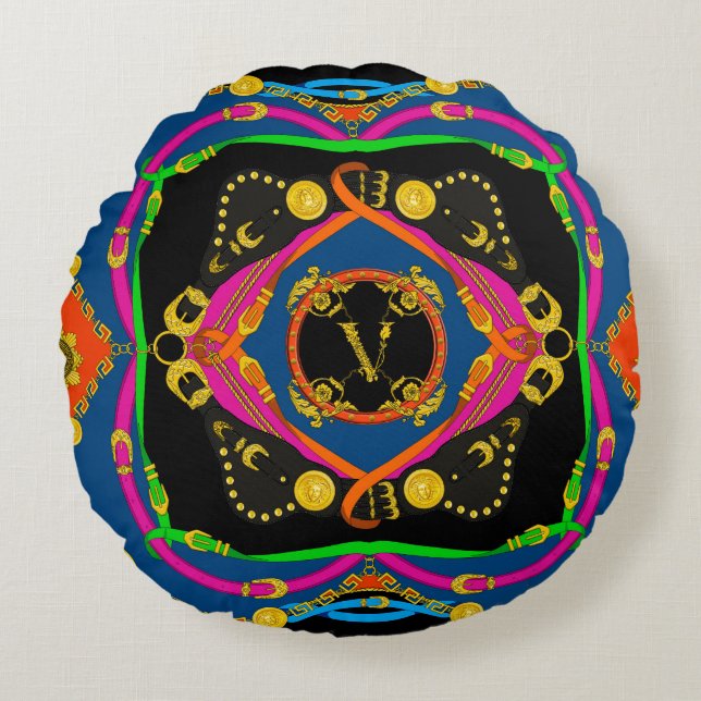 golden baroque, chain and belt pattern round pillow (Front)