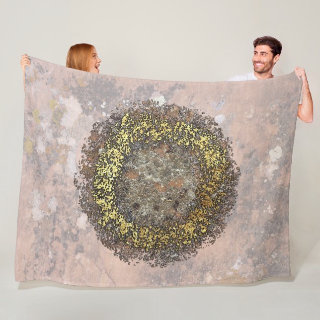 Golden Circle Fleece Blanket (In Situ)