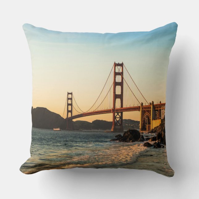 Golden Gate Bridge, San Francisco Throw Pillow (Front)