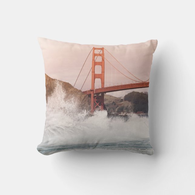 GOLDEN GATE BRIDGE THROW PILLOW (Front)