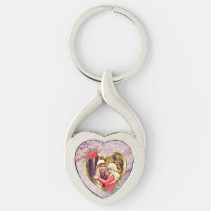 Golden Heart And Beautiful Roses Flowers Keychain