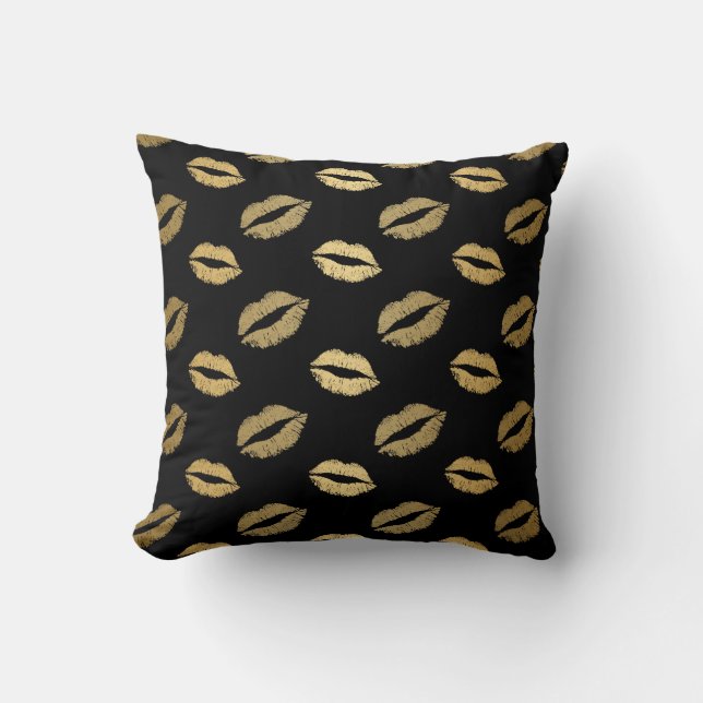 Golden kisses throw pillow (Front)