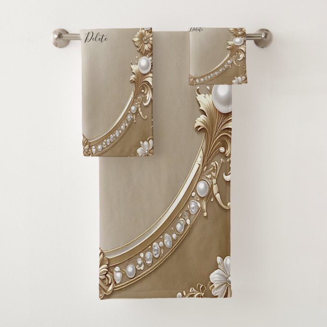 Golden Ornate Frame with Pearls Towel Set (En situation)