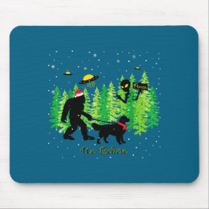 Golden Retriever Funny Bigfoot Christmas Alien Ufo Mouse Pad