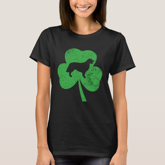 Golden Retriever St Patricks Day Distressed Shamro T-Shirt (Front)