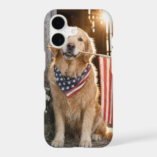 Golden Retriever tenant un drapeau américain