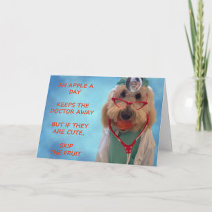 Goldendoodle obtiennent bientôt la carte bonne