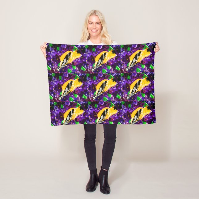 Goldfinches Flock Together Fleece Blanket (In Situ)